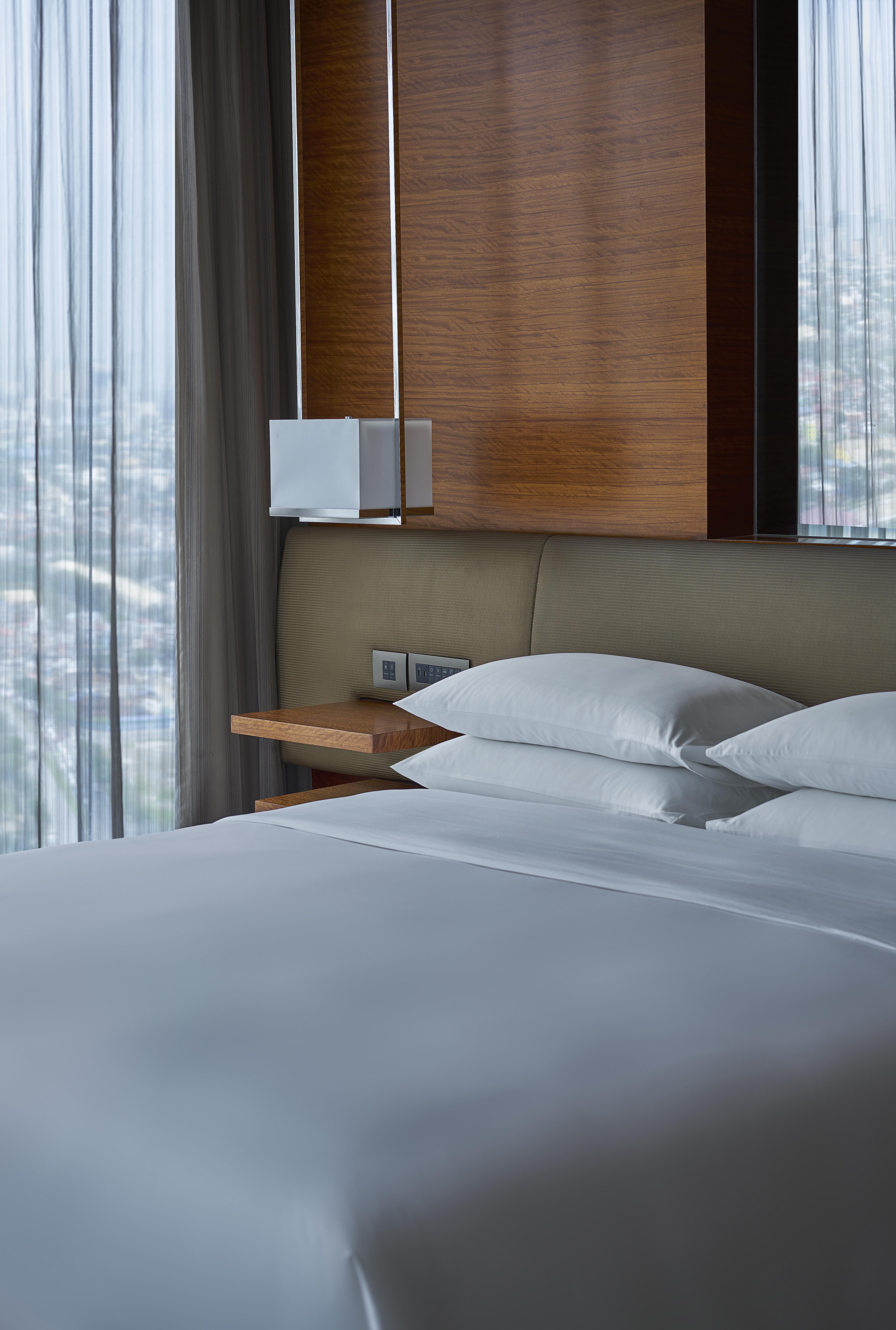 Hotel Grand Hyatt Manila 5*